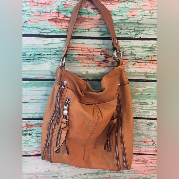 B Makowsky Shoulder Bag - Picture 1 of 9